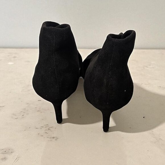 Women's Unbranded Black High Heels, Size 9.5 -- ITEM #3312 - Picture 4 of 7